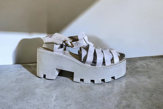 Lotty White